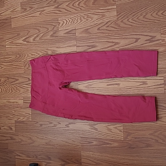 Lululemon All The Right Places Crop II *23" Size 6 - Picture 6 of 13